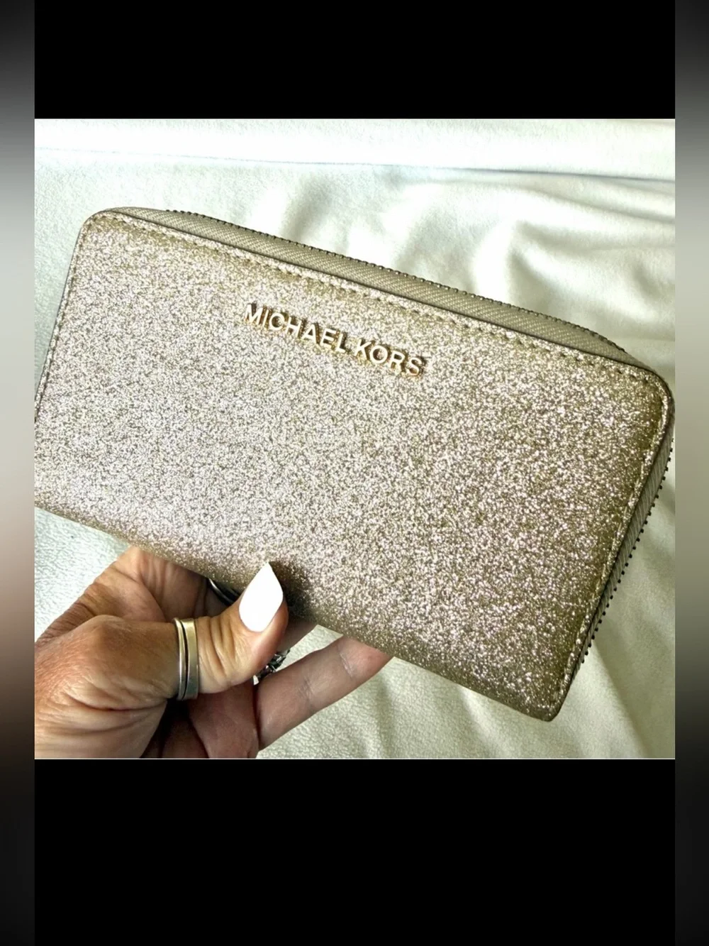 Michael Kors Jet Set Travel Glitter Pale Gold Phone Case  Wallet EUC